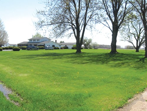 Property photo 8 - 4 Bedroom, 2 Story Home & 2 Bedroom Bungalow